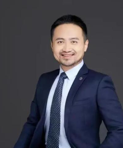 南方基金公司业绩排名领先，实力展现行业影响力